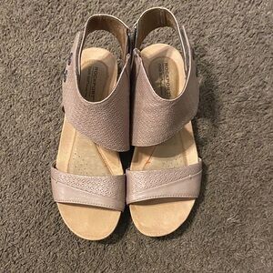 Rockport Women's Taupe Sandals